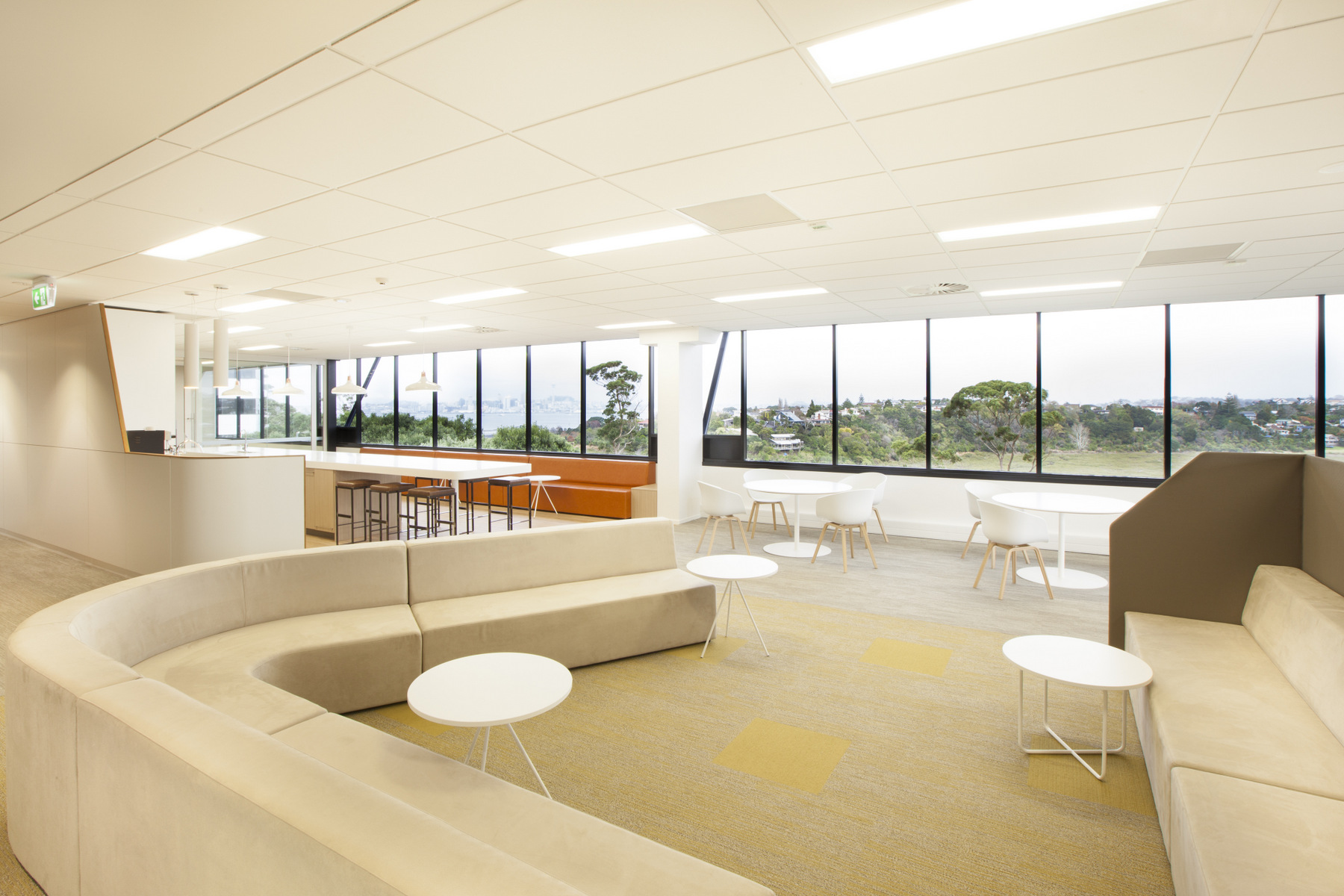 優(yōu)質施工材料+精湛工藝：安徽半山裝飾辦公室裝修之道(圖3)