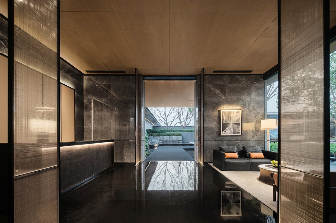 淮北.華松時(shí)代售樓部現(xiàn)代簡(jiǎn)約裝飾裝修項(xiàng)目(圖2)