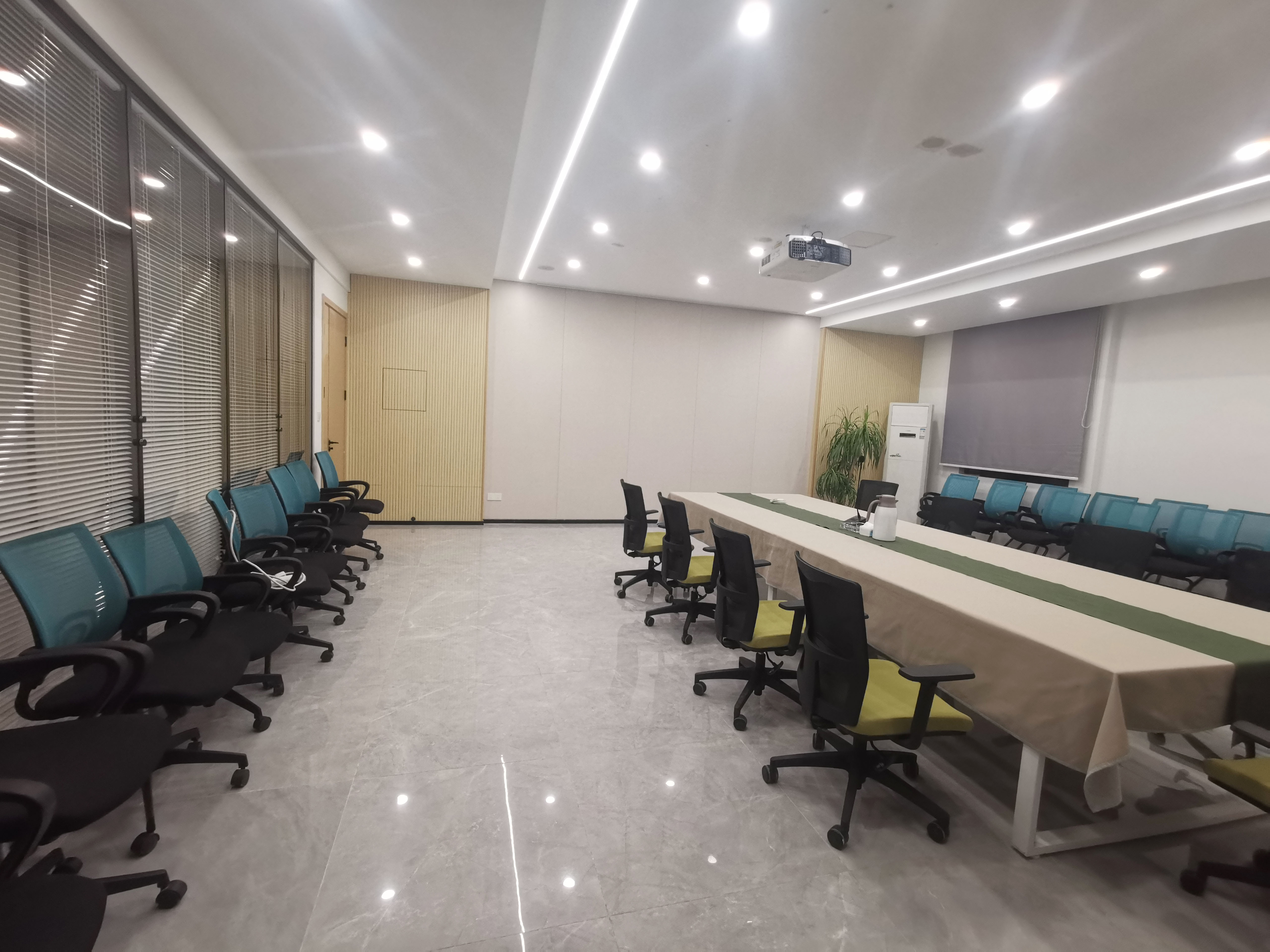 大會(huì)議室 副本副本.jpg